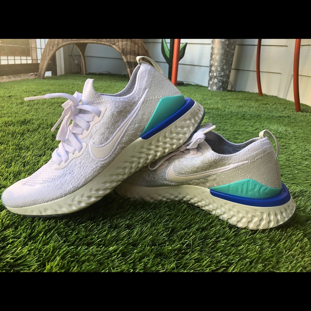 Nike Epic React Flyknit 2